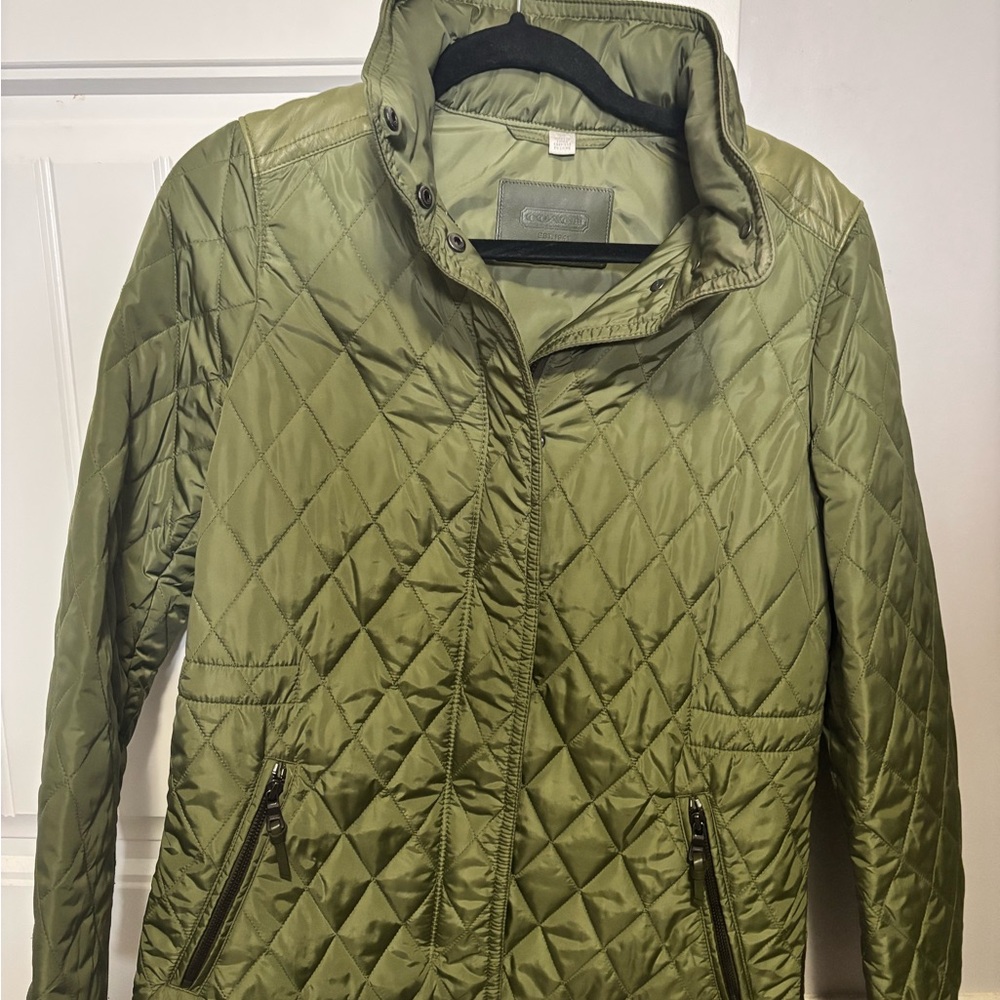 Coach-woman’s Olive Quilted Jacket (almost NEW)